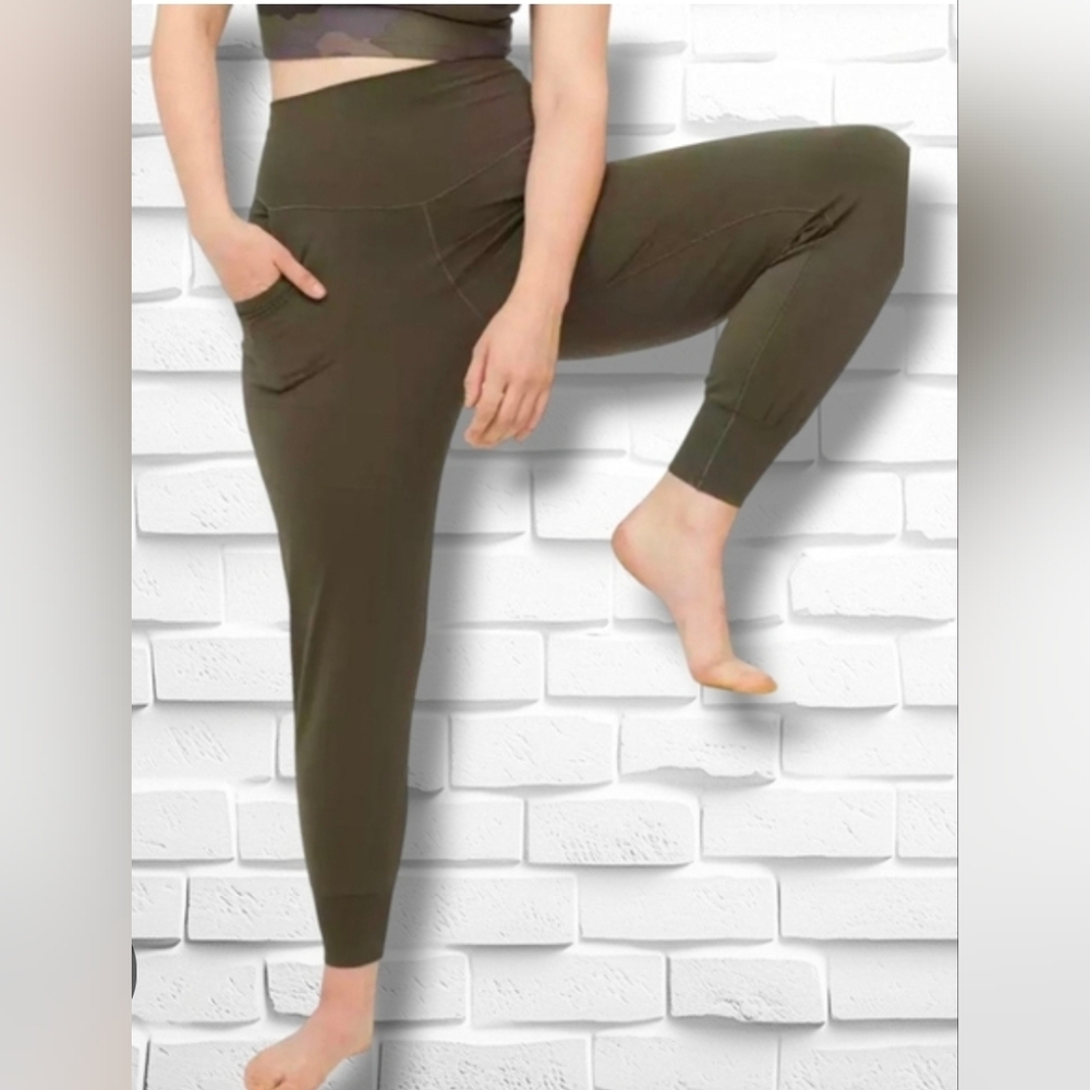 Offline by Aerie joggers dark Olive green Size xs